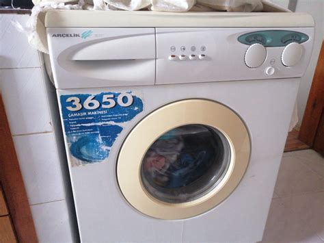 Arçelik çamaşır makinesi kendi kendine duruyor